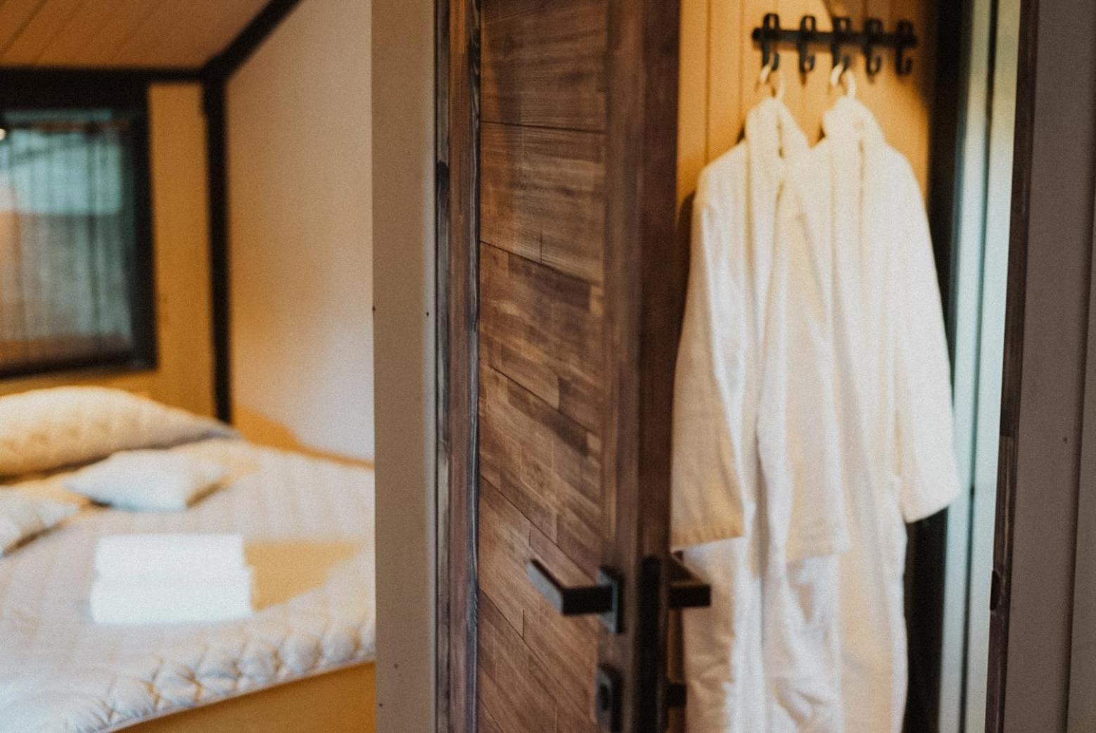 Долина Хюгге Hotel Chornomors'ke  ภายนอก รูปภาพ